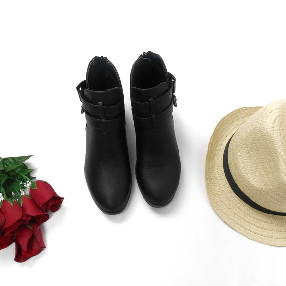 🆕️ Adrianna Ankle Boots - Picture 5 of 8